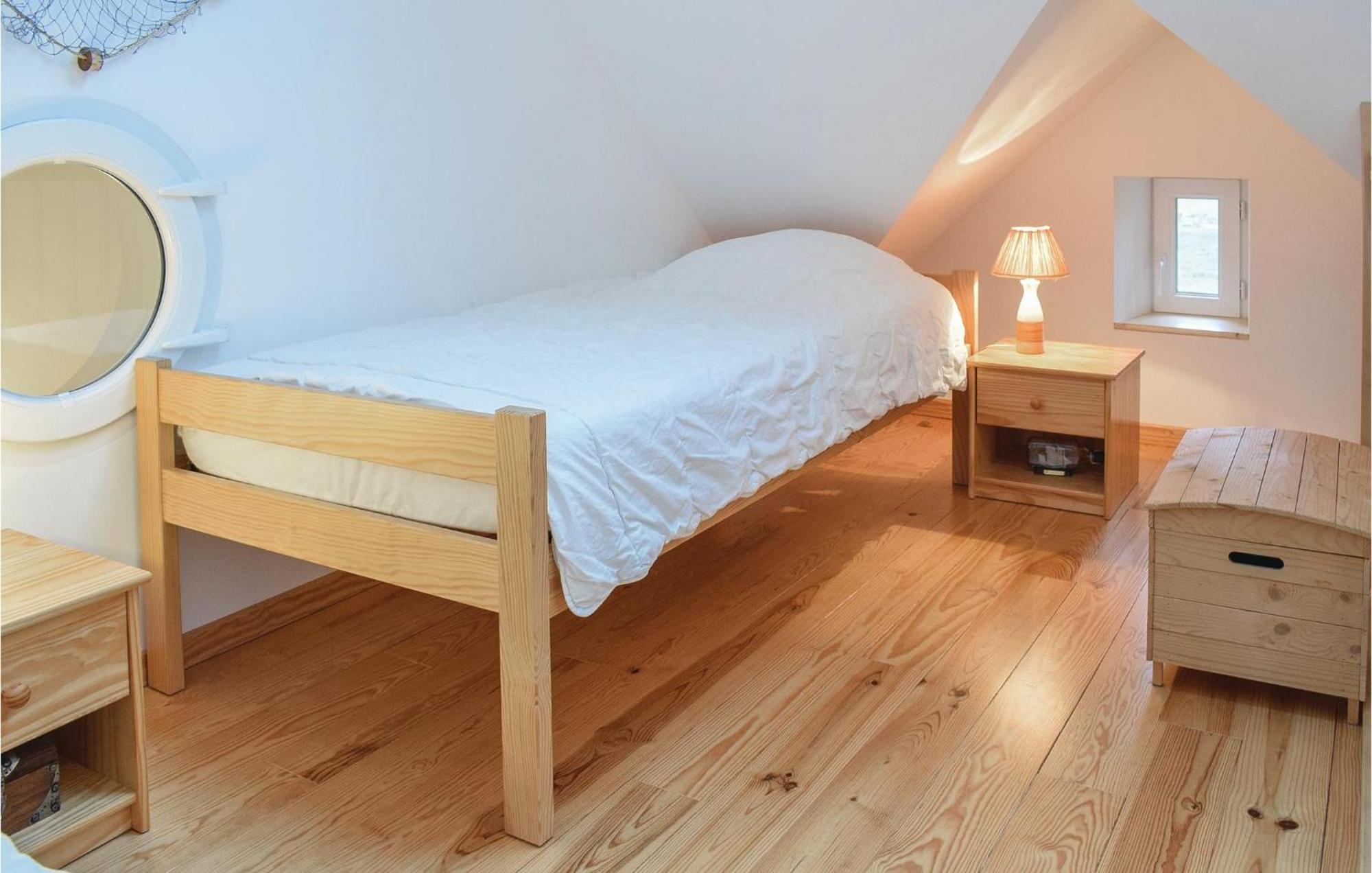 2 Bedroom Amazing Apartment In Ponts Экстерьер фото